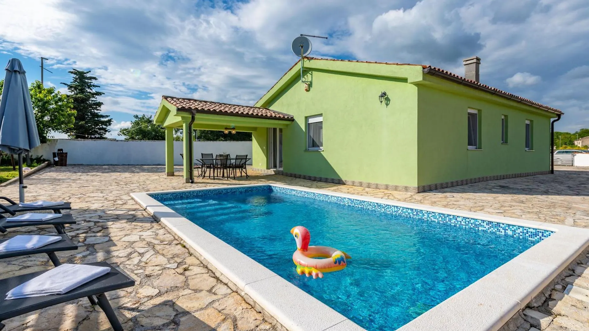 Villa Nora, A Private Villa With Pool Minutes From The Beach Krmed Prázdninový dům